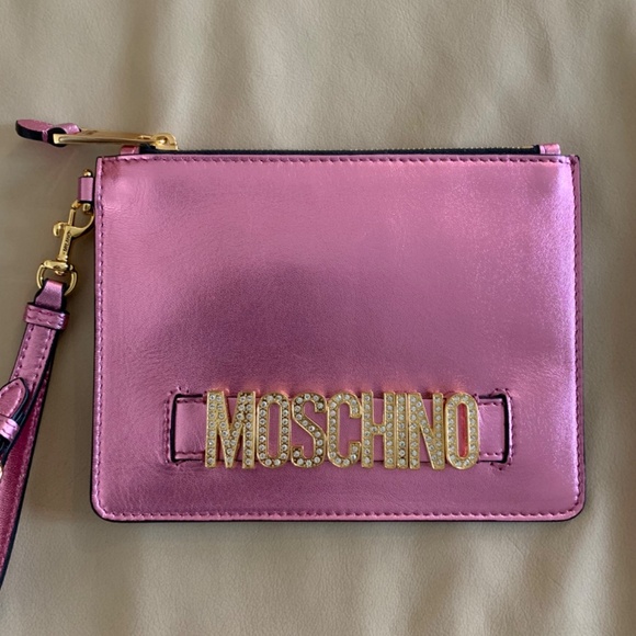 MOSCHINO Logo-Plaque Leather Clutch - Picture 2 of 16